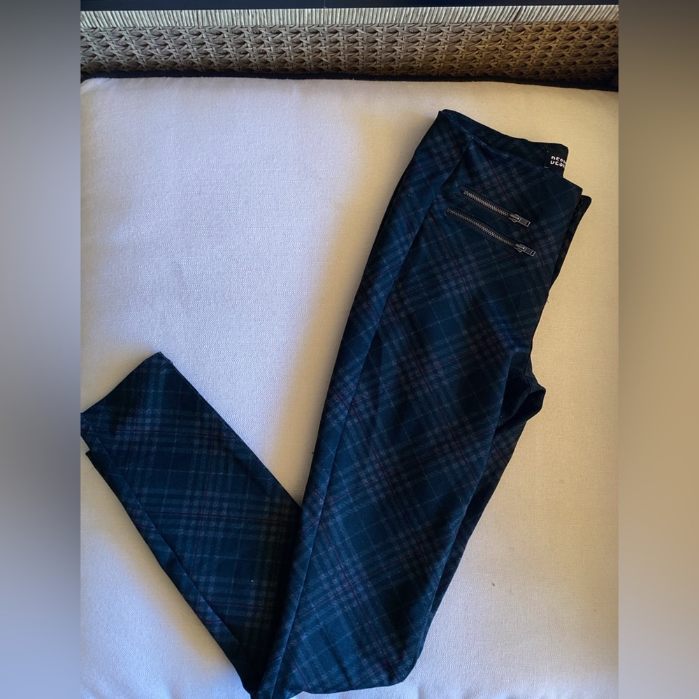 Design Lab green and Black Slim Fit Plaid Pants NWOT